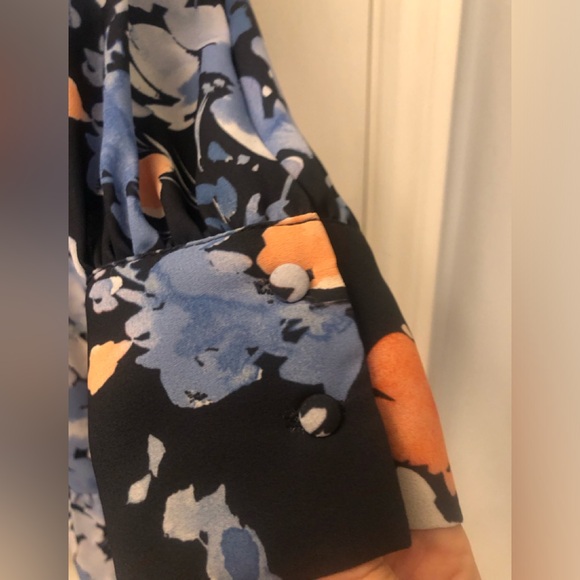 Dynamite dress - Picture 3 of 5